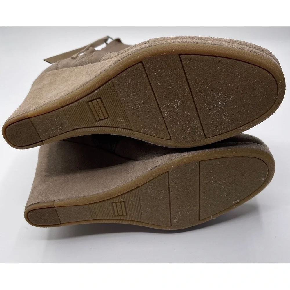 TOMS Desert Wedge Taupe‎ Suede Croc Embossed Ankle Boots 6.5 300515